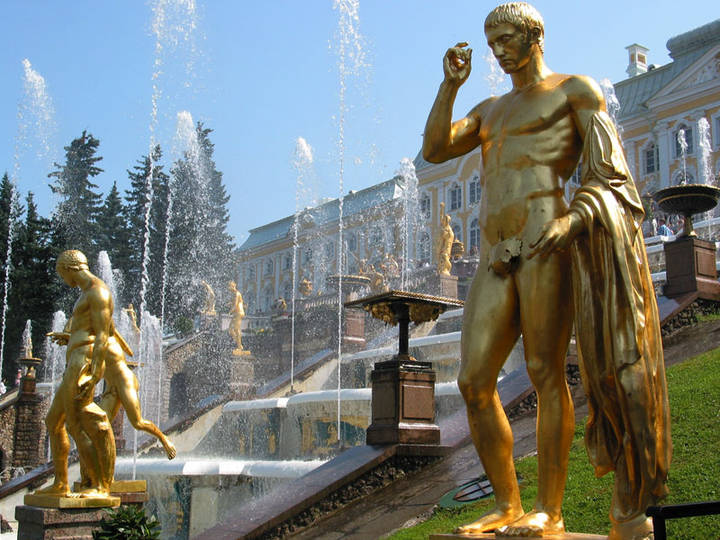 Russia. Saint Peterburg, Peterhoff fountains